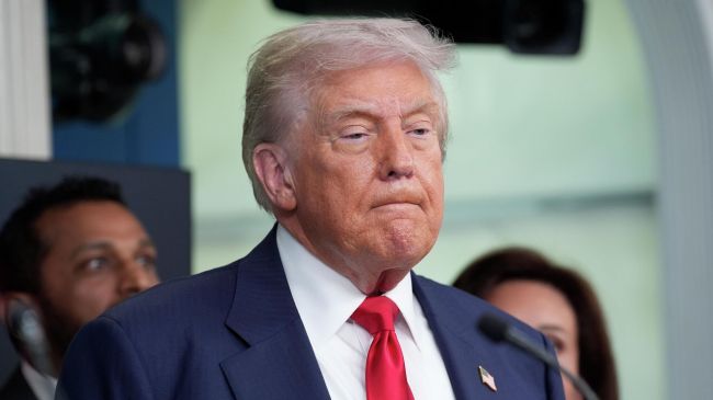 Bloomberg: визит в Китай не помог Трампу разблокировать Ормузский пролив