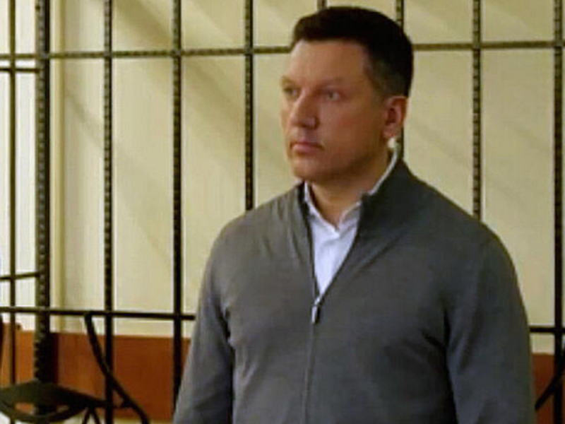 Экс-мэр, засудивший пенсионерку за фразу “вор должен сидеть в тюрьме”, получил срок