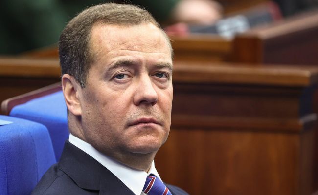 Медведев троллит западных «друзей» «Сарматом»: «Теперь вы все стали нам ближе!»